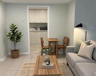 1335 Wallach Place Nw - Photo Thumbnail 1