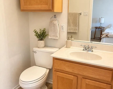 9201 Brodie Ln - Photo Thumbnail 12