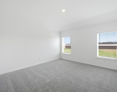 217 W Luna Blue Ln - Photo Thumbnail 5