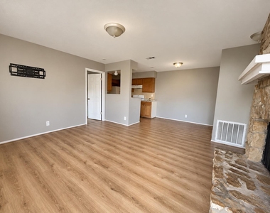 5308 S Pleasant Valley Rd - Photo Thumbnail 29