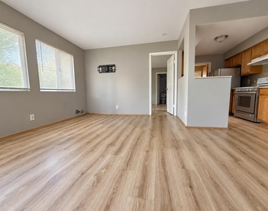5308 S Pleasant Valley Rd - Photo Thumbnail 33