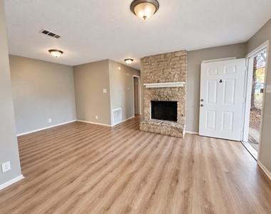 5308 S Pleasant Valley Rd - Photo Thumbnail 35