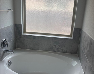 330 Algaroba Loop - Photo Thumbnail 8