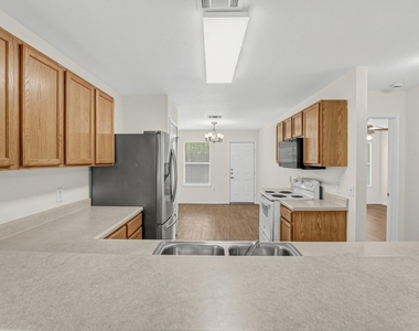 7417 Cayenne Ln - Photo Thumbnail 13