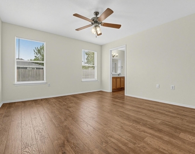 7417 Cayenne Ln - Photo Thumbnail 19