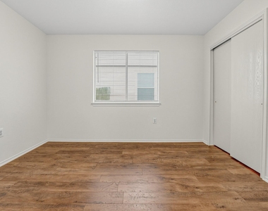 7417 Cayenne Ln - Photo Thumbnail 22