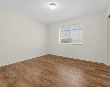 7417 Cayenne Ln - Photo Thumbnail 21