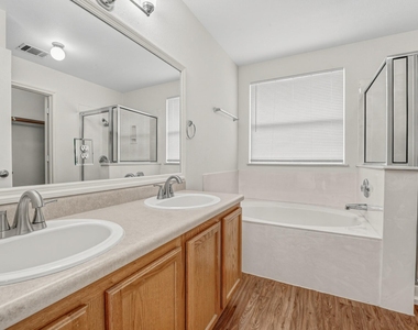 7417 Cayenne Ln - Photo Thumbnail 15