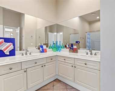 2918 Ranch Road 620 N - Photo Thumbnail 24