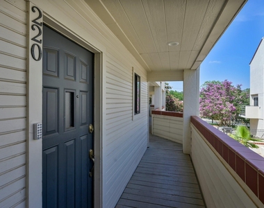 2605 Enfield Rd - Photo Thumbnail 18