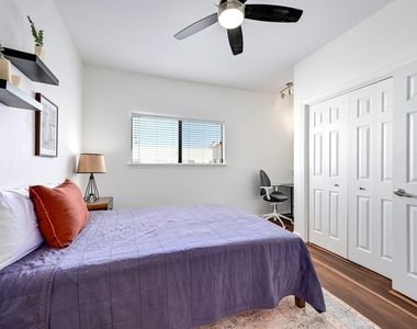 2605 Enfield Rd - Photo Thumbnail 14