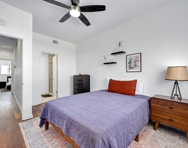 2605 Enfield Rd - Photo Thumbnail 13