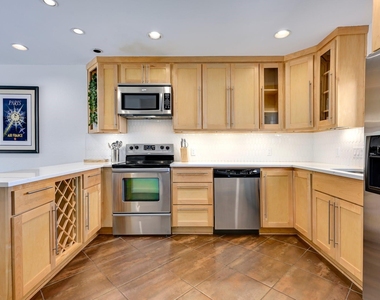 2605 Enfield Rd - Photo Thumbnail 3