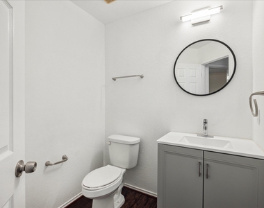 2627 Claudia Dr - Photo Thumbnail 4