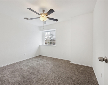 2627 Claudia Dr - Photo Thumbnail 10
