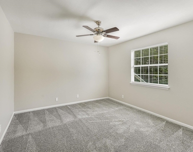 1813 Woodland Ave - Photo Thumbnail 14