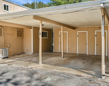 1813 Woodland Ave - Photo Thumbnail 19