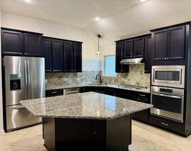 18509 Tanner Bayou Loop - Photo Thumbnail 6