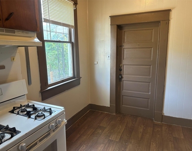 610 W Odell St - Photo Thumbnail 14