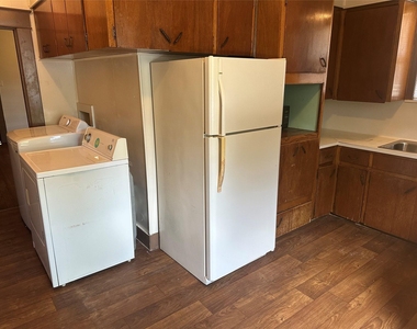 610 W Odell St - Photo Thumbnail 12