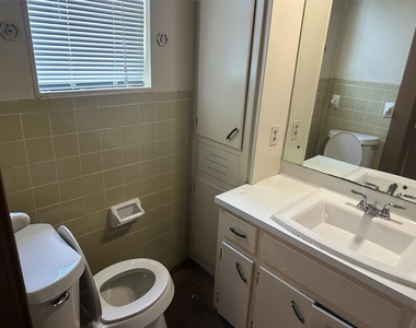 610 W Odell St - Photo Thumbnail 6