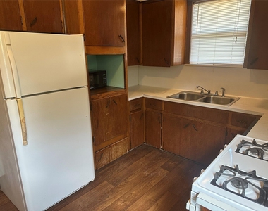 610 W Odell St - Photo Thumbnail 13