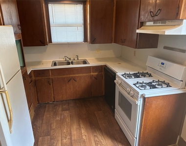 610 W Odell St - Photo Thumbnail 11