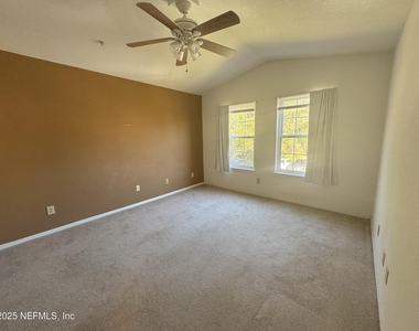 13810 Sutton Park Drive N - Photo Thumbnail 8