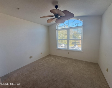 13810 Sutton Park Drive N - Photo Thumbnail 5