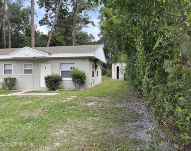 5147 107th Street - Photo Thumbnail 3