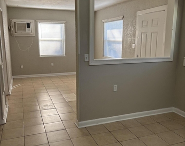 5147 107th Street - Photo Thumbnail 12