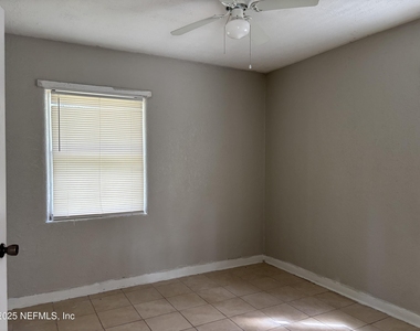 5147 107th Street - Photo Thumbnail 8