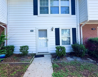207 Kettering Court - Photo Thumbnail 1
