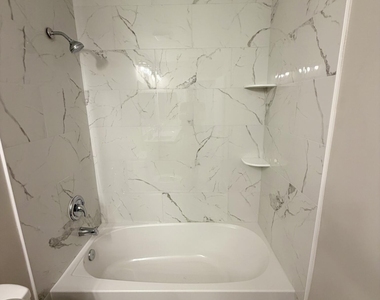 207 Kettering Court - Photo Thumbnail 16
