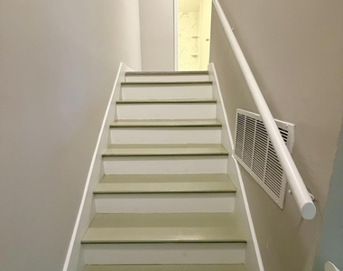 207 Kettering Court - Photo Thumbnail 14