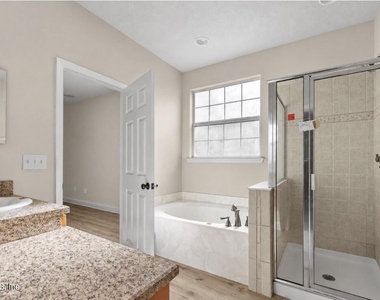 12337 Cardinal Creek Drive - Photo Thumbnail 28