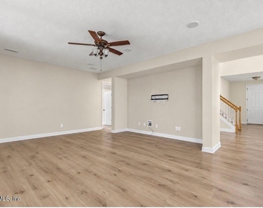 12337 Cardinal Creek Drive - Photo Thumbnail 7