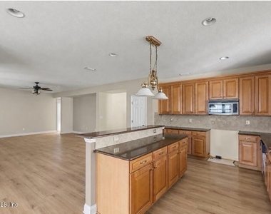 12337 Cardinal Creek Drive - Photo Thumbnail 2
