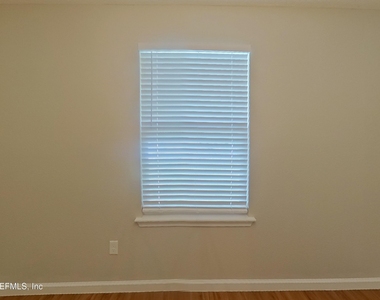 77094 Crosscut Way - Photo Thumbnail 4