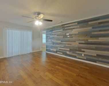 77094 Crosscut Way - Photo Thumbnail 3