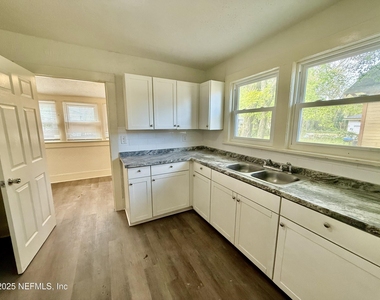 1130 E 16th Street - Photo Thumbnail 2