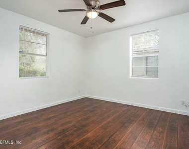 2221 Commonwealth Avenue - Photo Thumbnail 6