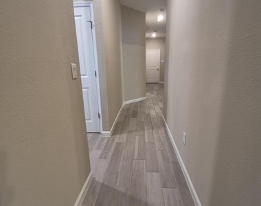 488 Tynes Boulevard - Photo Thumbnail 22