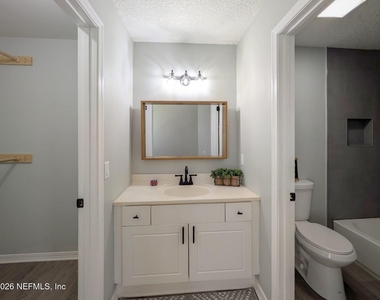 10200 Belle Rive Boulevard - Photo Thumbnail 14