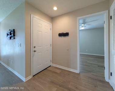 10200 Belle Rive Boulevard - Photo Thumbnail 3