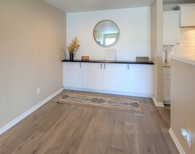 10200 Belle Rive Boulevard - Photo Thumbnail 7