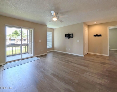 10200 Belle Rive Boulevard - Photo Thumbnail 6