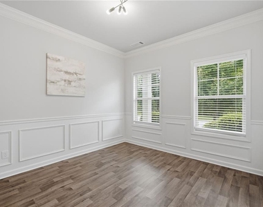 896 Brighton Park Circle - Photo Thumbnail 9
