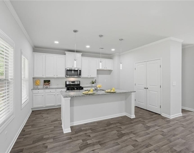 896 Brighton Park Circle - Photo Thumbnail 16