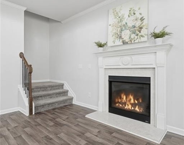 896 Brighton Park Circle - Photo Thumbnail 14
